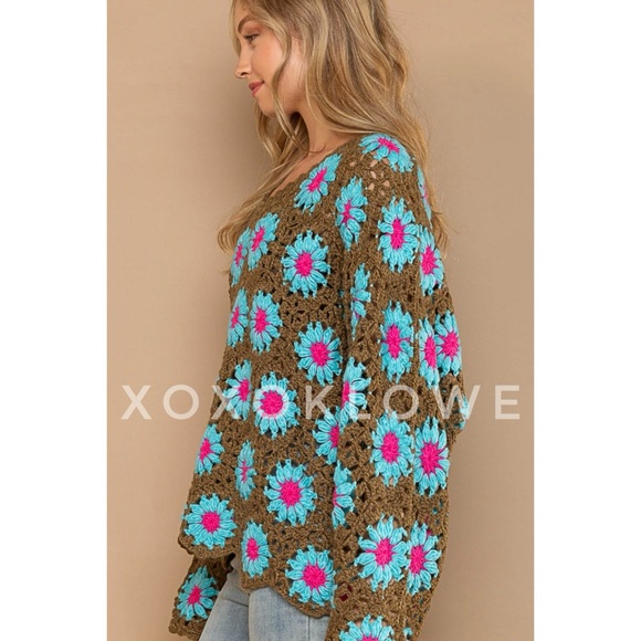 LAST ONE POL Olive + Blue Hand Knit Floral Crochet V Neck Sweater - Picture 6 of 15